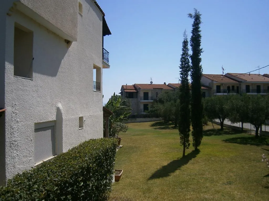 Kiparissis Apartments Kriopigi